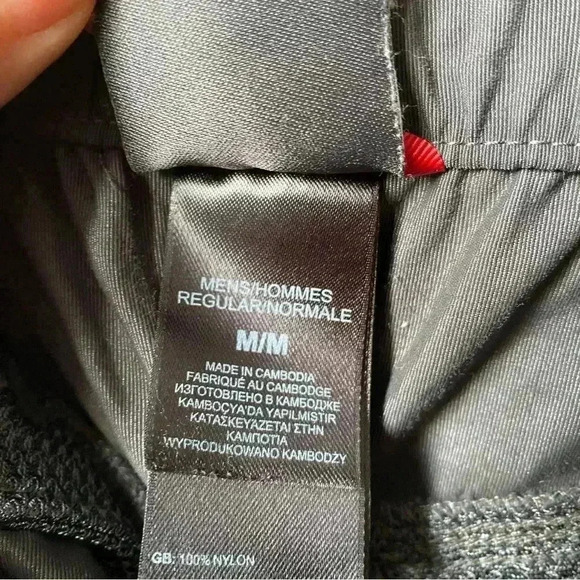 The North Face Men’s Convertible Cargo Trail Pants Dark Gray M Zip-Off to Shorts - Picture 7 of 11